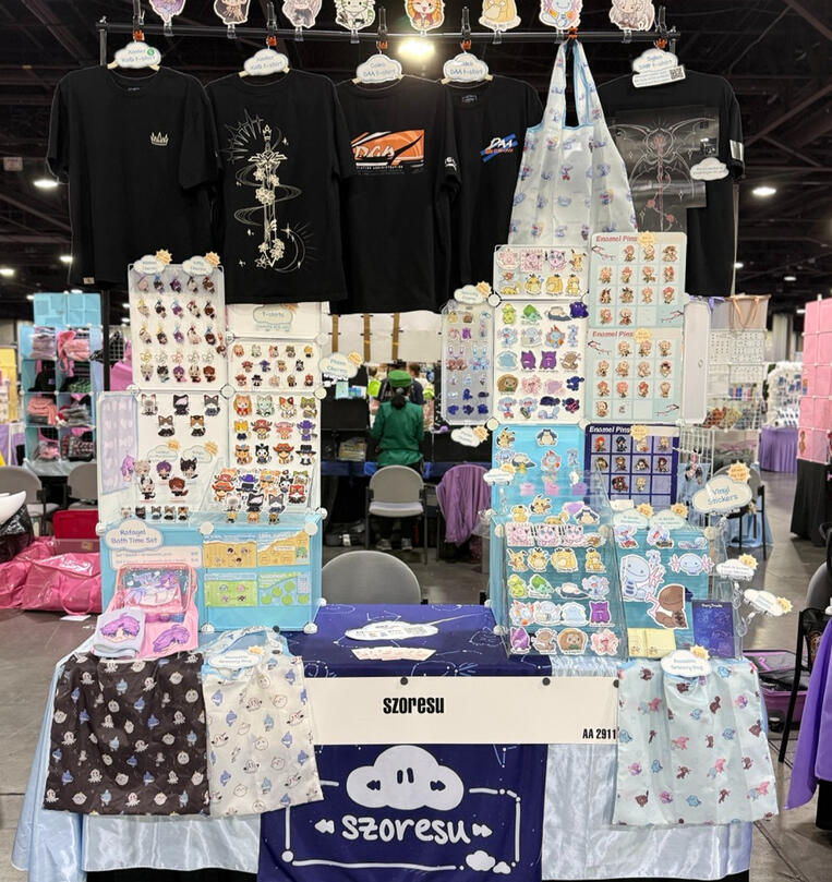 Momocon 2026, 6ft table